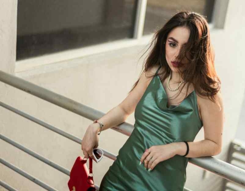 Les touches dorées et les teintes olive et rouge ChoiceDek