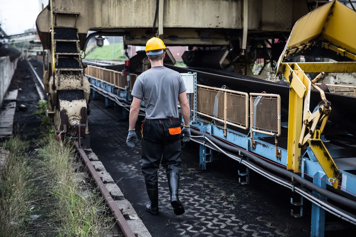 Vérification des équipements de protection individuelle sur un chantier