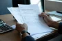 Choisir une offre d'électricité : guide pour économiser et éviter les pièges