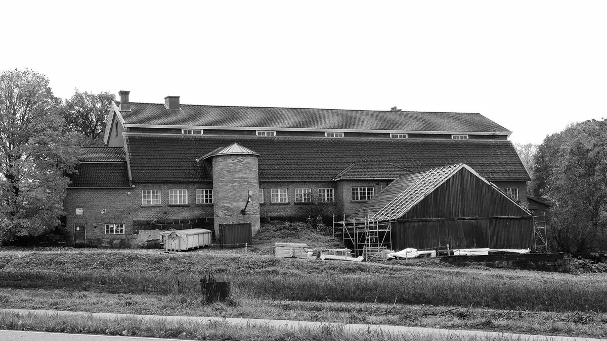 Transformation d'une grange agricole en habitation avec travaux de rénovation