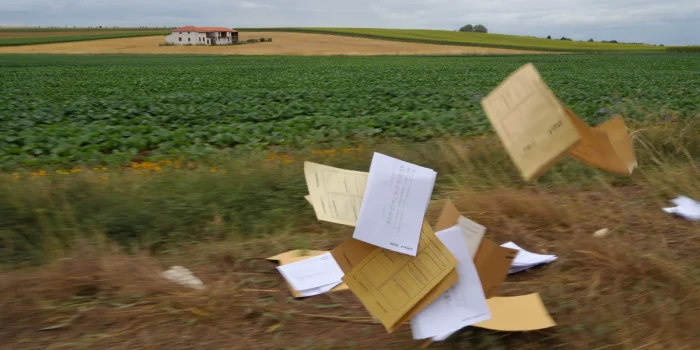 Comment construire une maison sur un terrain agricole : permis, règles et démarches ?