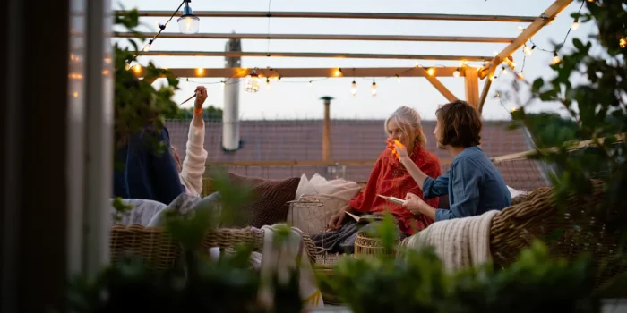 Comment prolonger l'été sur sa terrasse et profiter de l'extérieur jusqu'aux derniers beaux jours ?