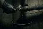 Comment stopper une fuite d'eau rapidement et limiter les dégâts ?