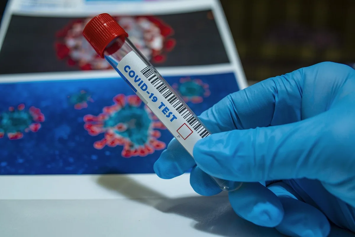 Amélioration de l'isolation des combles avec isolant posé