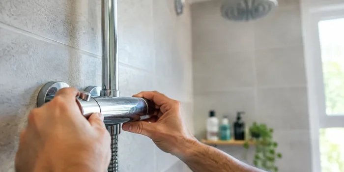 Robinetterie: 3 inspirations pour créer une douche sculpturale et personnalisable